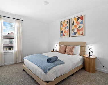 3208 Rainwood Gate Drive - Photo Thumbnail 31