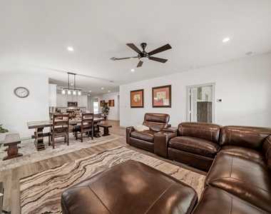 919 Tall Shire Court - Photo Thumbnail 2