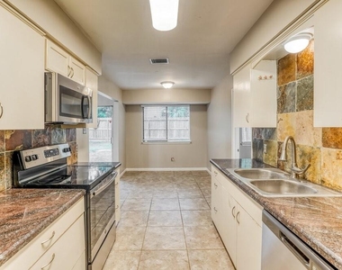 22630 Leedstown Lane - Photo Thumbnail 5
