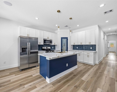 8531 Rinn Street - Photo Thumbnail 5