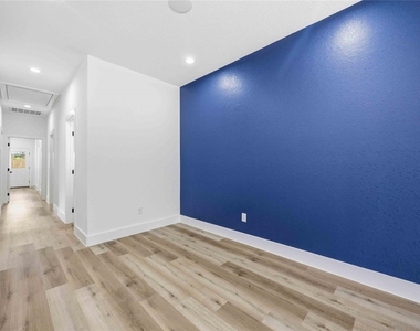 8531 Rinn Street - Photo Thumbnail 8