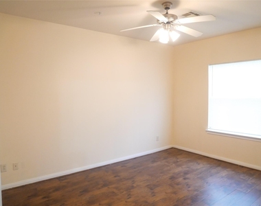 6289 Wilcrest Drive - Photo Thumbnail 12