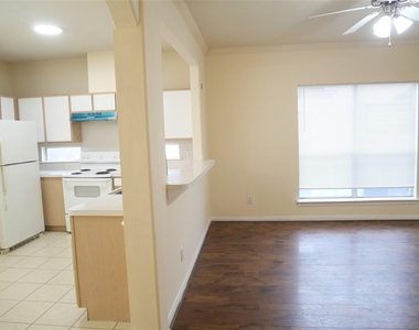 6289 Wilcrest Drive - Photo Thumbnail 4