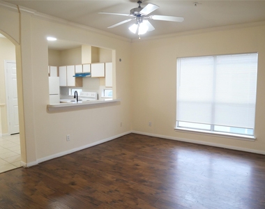 6289 Wilcrest Drive - Photo Thumbnail 2