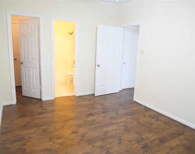 6289 Wilcrest Drive - Photo Thumbnail 18