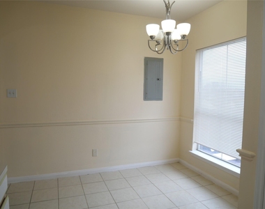 6289 Wilcrest Drive - Photo Thumbnail 10
