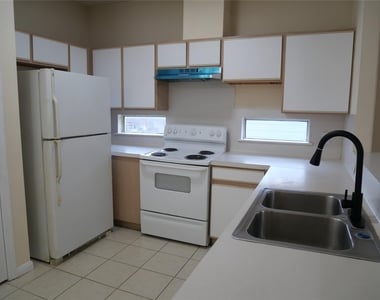 6289 Wilcrest Drive - Photo Thumbnail 8