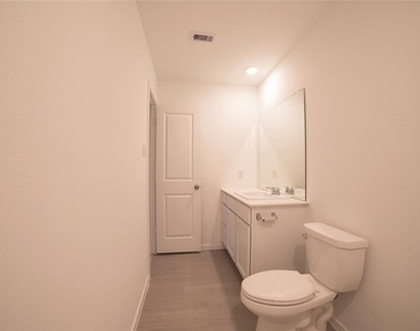 1614 Westland Lane - Photo Thumbnail 4