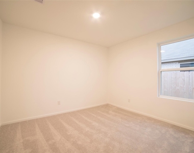 1614 Westland Lane - Photo Thumbnail 5