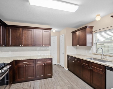 20002 Cypresswood Glen - Photo Thumbnail 10