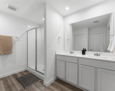 2929 Amherst Meadow Lane - Photo Thumbnail 15