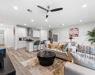 2929 Amherst Meadow Lane - Photo Thumbnail 2