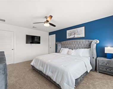 2929 Amherst Meadow Lane - Photo Thumbnail 14