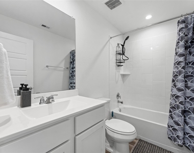 2929 Amherst Meadow Lane - Photo Thumbnail 16