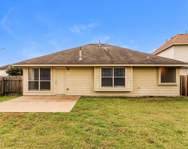 21502 Broadstone Drive - Photo Thumbnail 14