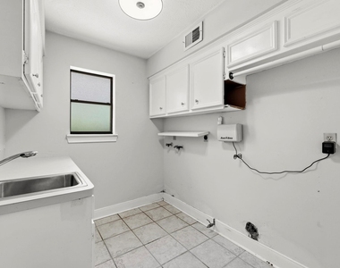 18319 Trace Forest Drive - Photo Thumbnail 16