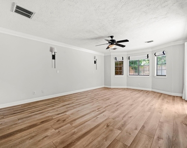 18319 Trace Forest Drive - Photo Thumbnail 17