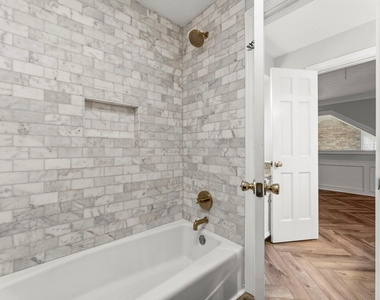 18319 Trace Forest Drive - Photo Thumbnail 29
