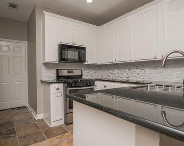 16031 Cassandra Park Street - Photo Thumbnail 10