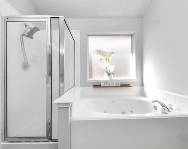 13806 Brighton Park Drive - Photo Thumbnail 35