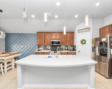 13806 Brighton Park Drive - Photo Thumbnail 7