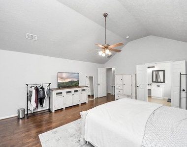 13806 Brighton Park Drive - Photo Thumbnail 32