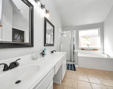 13806 Brighton Park Drive - Photo Thumbnail 34