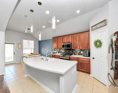 13806 Brighton Park Drive - Photo Thumbnail 9