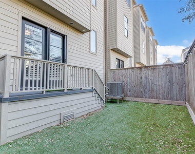 1215 W 24th Street - Photo Thumbnail 27
