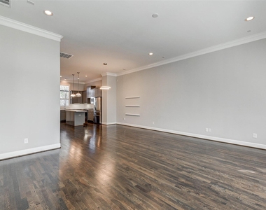 1215 W 24th Street - Photo Thumbnail 10