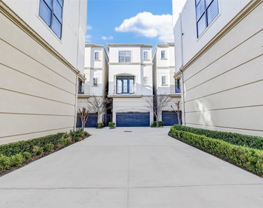 1215 W 24th Street - Photo Thumbnail 1