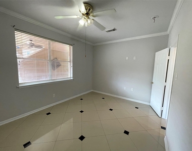 9343 Buffalo Bend Lane - Photo Thumbnail 23