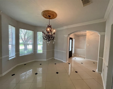 9343 Buffalo Bend Lane - Photo Thumbnail 9