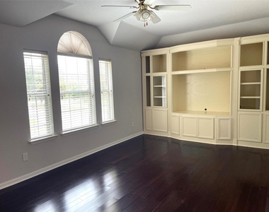 9343 Buffalo Bend Lane - Photo Thumbnail 20