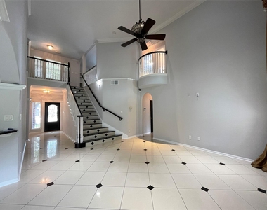 9343 Buffalo Bend Lane - Photo Thumbnail 4
