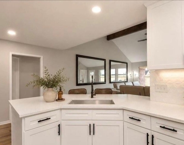 4527 Brookren Court - Photo Thumbnail 5