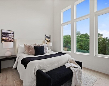 401 North Bluff - Photo Thumbnail 5