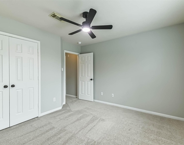 7510 Stonesfield Place - Photo Thumbnail 33