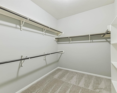 7510 Stonesfield Place - Photo Thumbnail 24