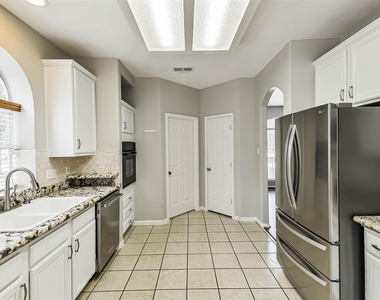 7510 Stonesfield Place - Photo Thumbnail 11