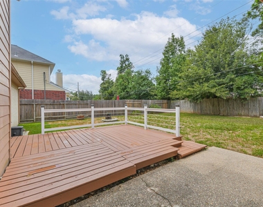 7510 Stonesfield Place - Photo Thumbnail 34