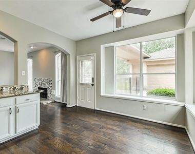7510 Stonesfield Place - Photo Thumbnail 8