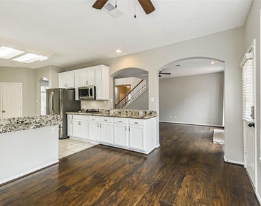 7510 Stonesfield Place - Photo Thumbnail 9