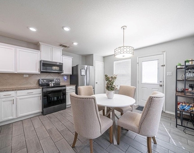 7222 Palomino Bay - Photo Thumbnail 6