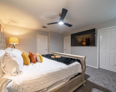 7222 Palomino Bay - Photo Thumbnail 11