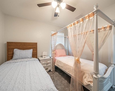 7222 Palomino Bay - Photo Thumbnail 15
