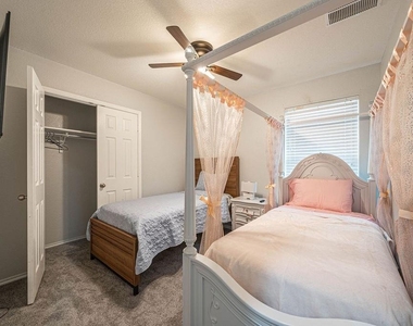 7222 Palomino Bay - Photo Thumbnail 14