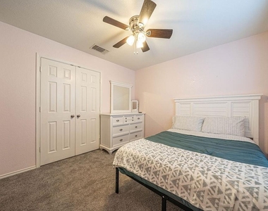 7222 Palomino Bay - Photo Thumbnail 18