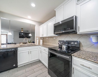 7222 Palomino Bay - Photo Thumbnail 5