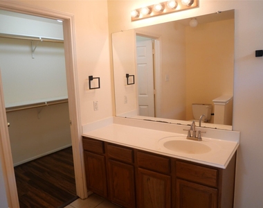 4923 Callery Creek Drive - Photo Thumbnail 15